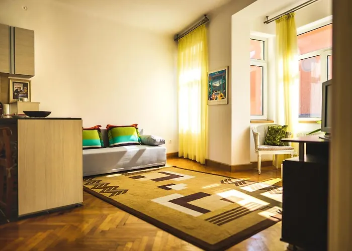 Pinehouse Panoramic Apartment